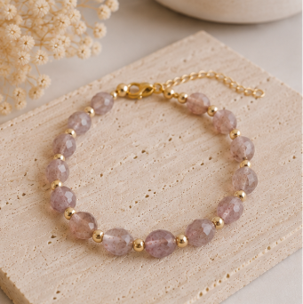Aardbeienkwarts - Handgemaakte Gefacetteerde Edelsteenarmband – Summer Solstice Collectie