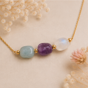 Calm & Balance – Intentieketting met Aquamarijn, Amethist & Maansteen