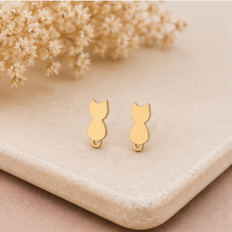 Cat Silhouette Studs Goudkleur