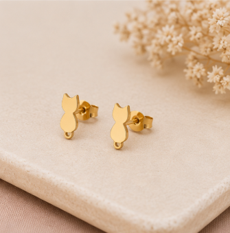 Cat Silhouette Studs Goudkleur