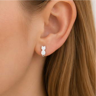 Cat Silhouette – Studs zilverkleur