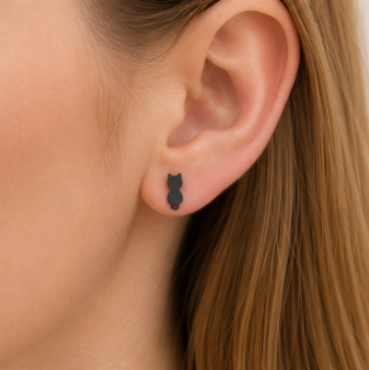 Cat Silhouette Studs zwart