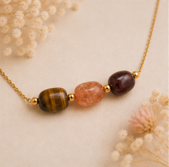 Confidence & Courage – Intentieketting met Tijgeroog, Zonnesteen & Granaat