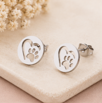 Paw in My Heart – Studs