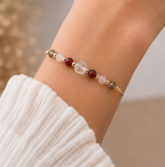Steenbok Zodiac Armband – Granaat, Rozenkwarts, Bergkristal & Rookkwarts