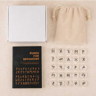 Viking Runes Set – Bergkristal – met Engelstalig Boekje