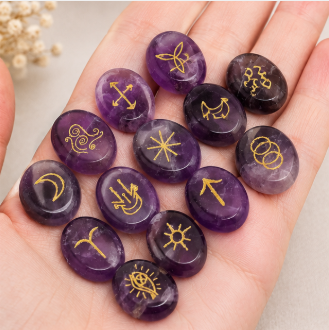 Witches Runes – Amethist – 13-delige edelstenen runenset